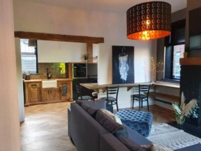 2 BDR House - Ideal for Short Breaks & Contractors